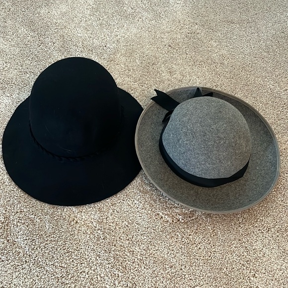 Scala collection & Docalin Other - Two beautiful winter hats black and grey one size
